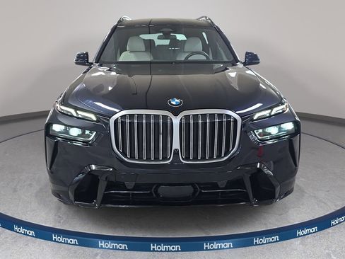 Used 2024 BMW X7 xDrive40i w/ M Sport Package AWD/4WD image 3