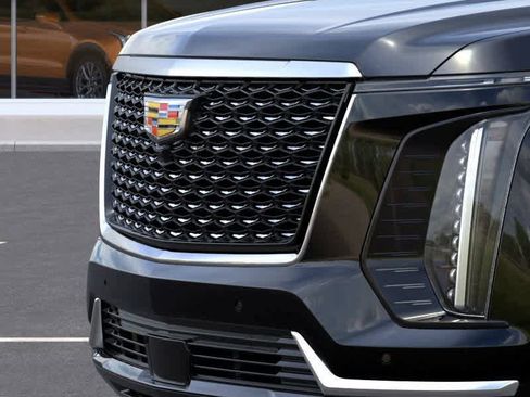 New 2026 Cadillac Escalade Luxury image 13
