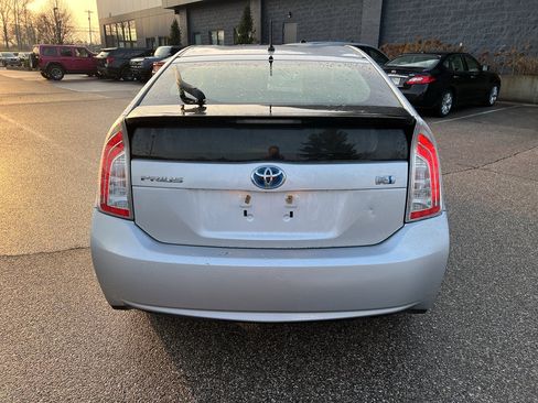 Used 2014 Toyota Prius Two image 6