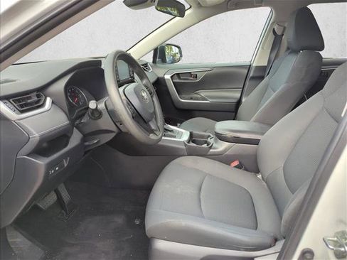 Certified 2021 Toyota RAV4 LE FWD image 9