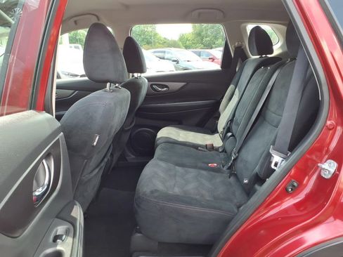 Used 2016 Nissan Rogue S AWD/4WD image 3