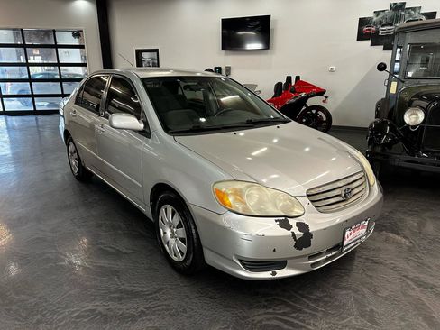 Used 2003 Toyota Corolla CE FWD image 3