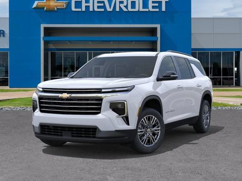 New 2026 Chevrolet Traverse LT w/ Driver Confidence Package FWD image 6