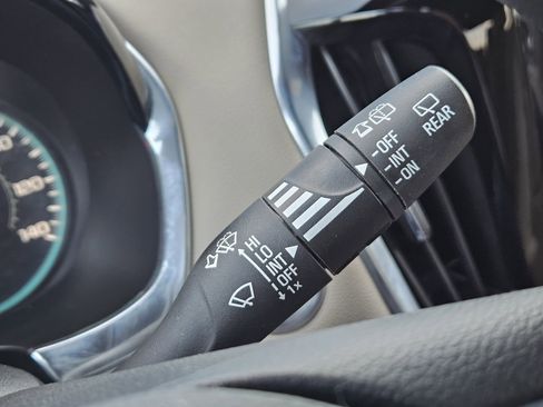 Certified 2023 Chevrolet Traverse LS image 27