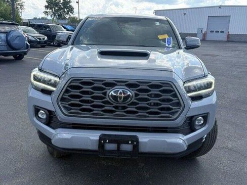 Used 2021 Toyota Tacoma TRD Sport w/ Advanced Technology Package RWD image 4