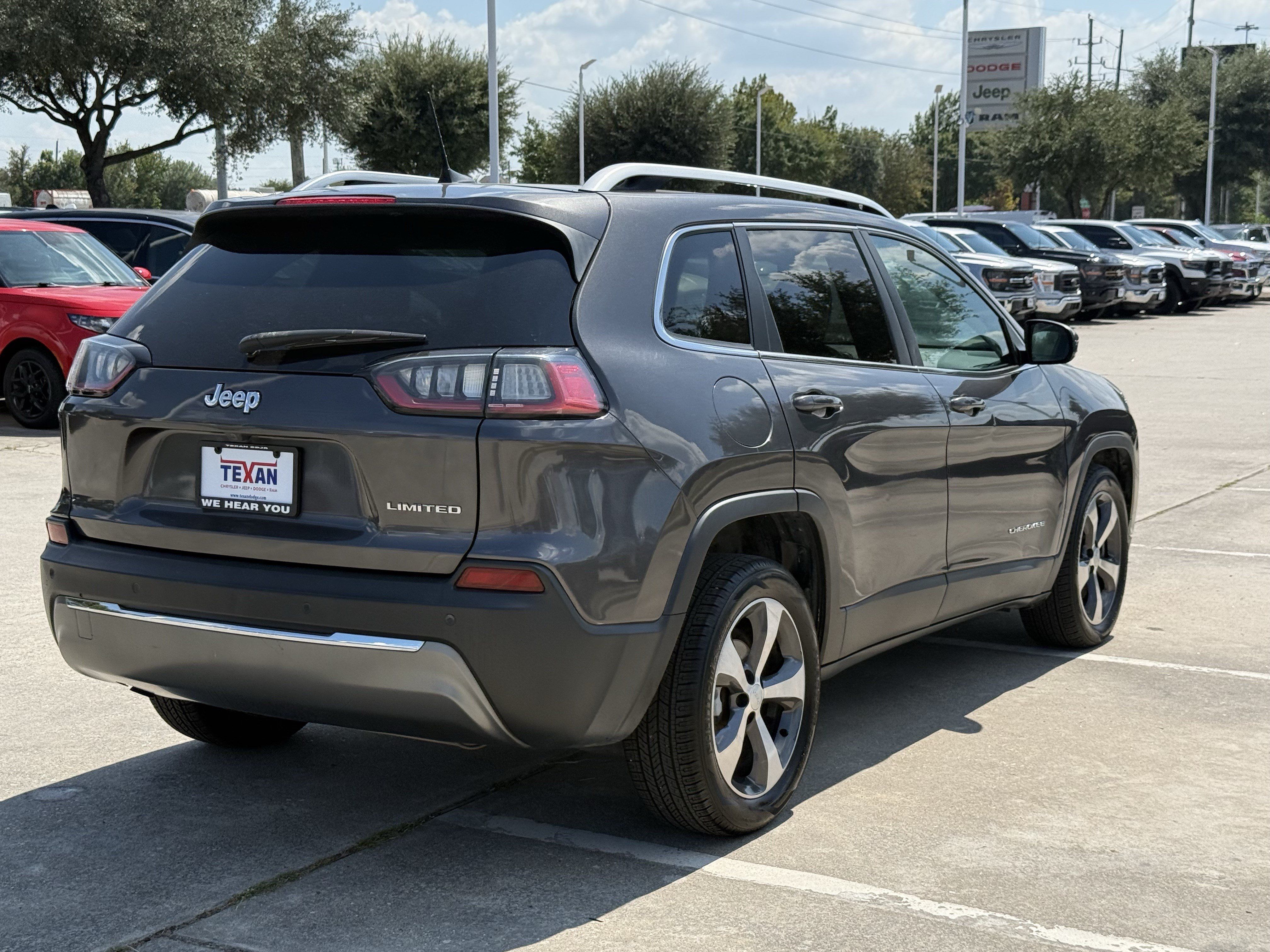 Used 2020 Jeep Cherokee Limited FWD image 5
