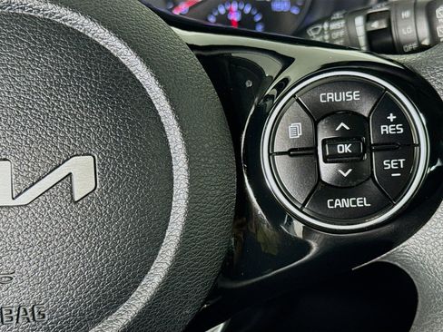 Used 2022 Kia Soul S FWD image 14