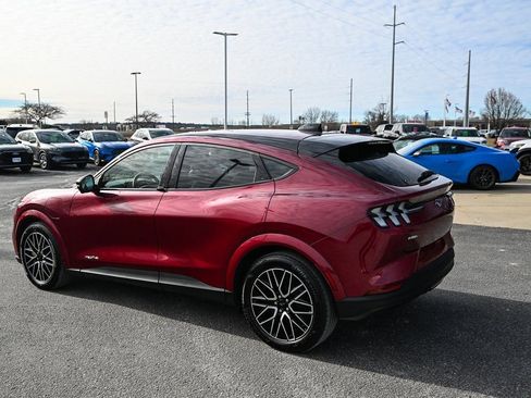 Certified 2025 Ford Mustang Mach-E Premium image 7