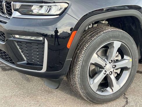 New 2026 Jeep Grand Cherokee L Limited image 6