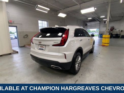 Used 2024 Cadillac XT4 Premium Luxury w/ Cold Weather Package AWD/4WD image 10