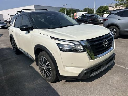 Used 2024 Nissan Pathfinder Platinum w/ Cargo Package FWD image 3