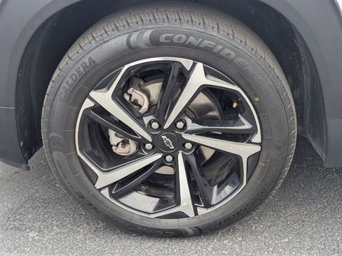 Used 2022 Chevrolet TrailBlazer RS w/ Sun and Liftgate Package FWD image 13