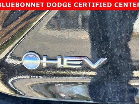 Used 2025 Toyota Camry XLE w/ Premium Plus Package image 13