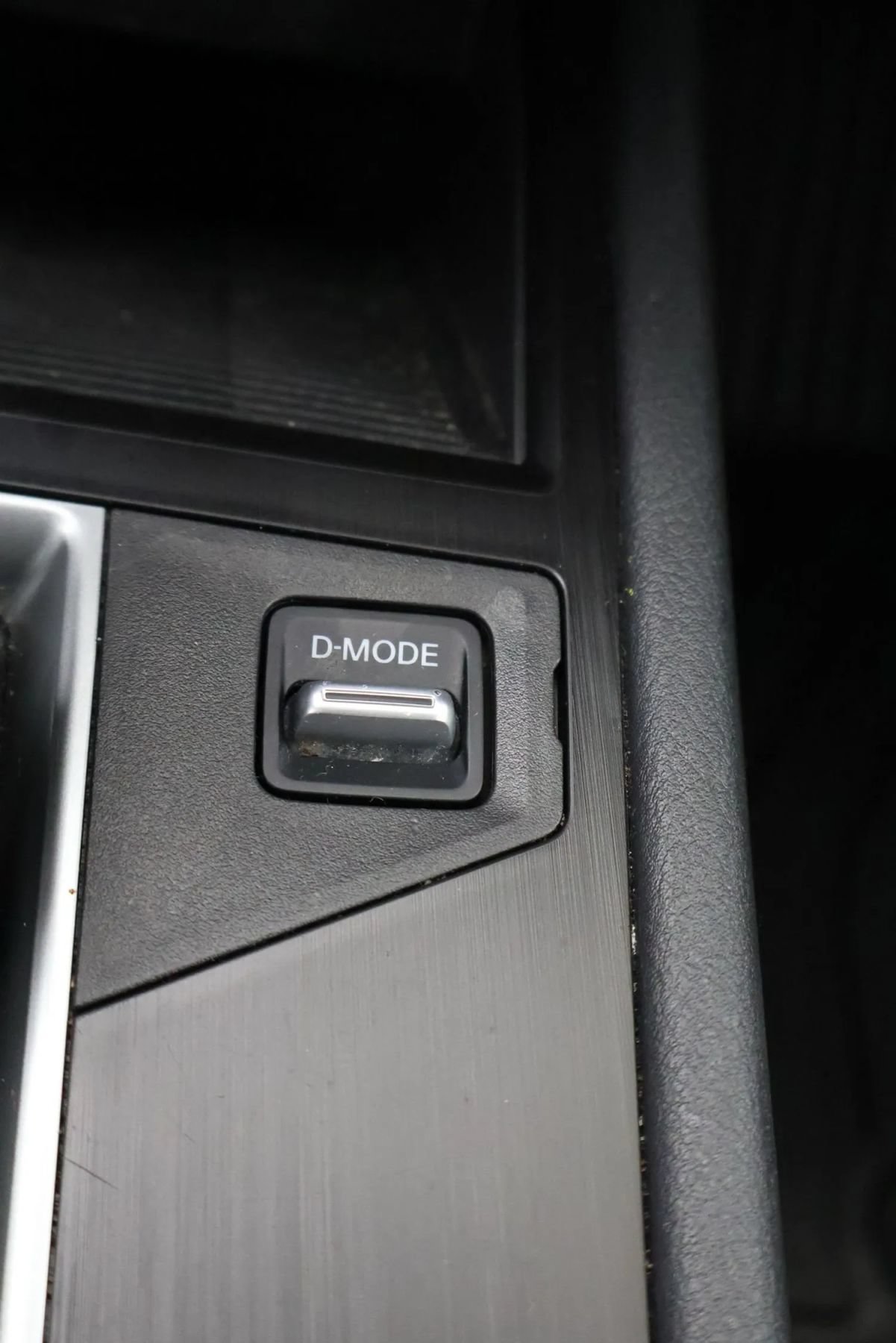 Used 2025 Nissan Kicks S AWD/4WD image 29