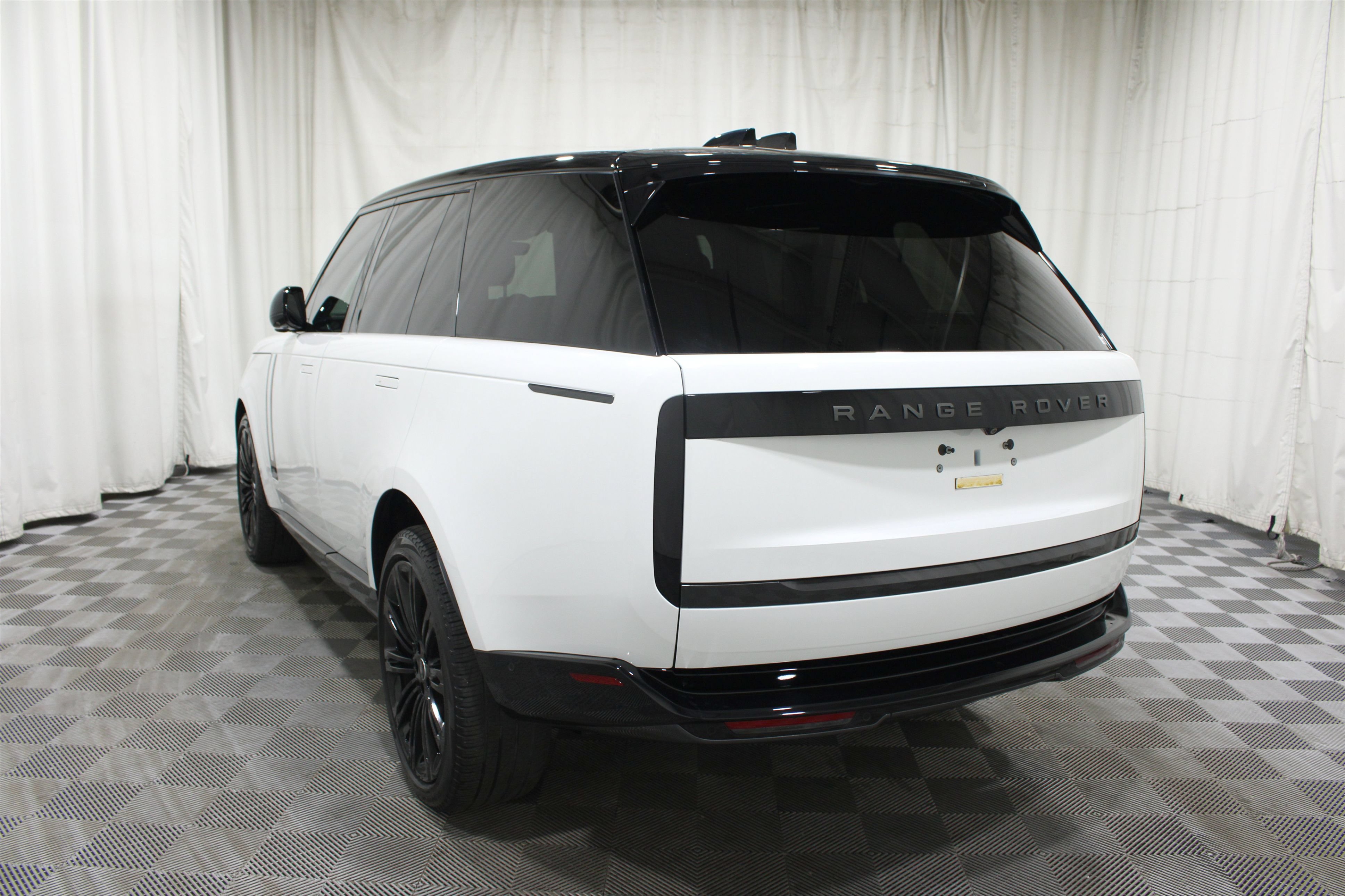 Used 2024 Land Rover Range Rover SE AWD/4WD image 38