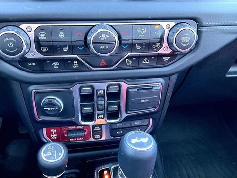 Used 2024 Jeep Wrangler Unlimited Rubicon 392 image 25