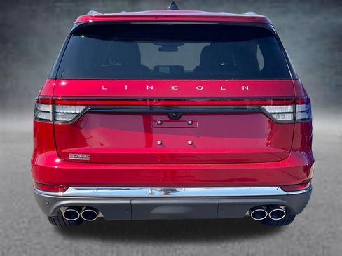 New 2026 Lincoln Aviator AWD image 21