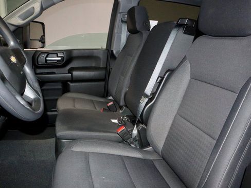 Used 2025 Chevrolet Silverado 2500 Custom w/ Custom Value Package image 23