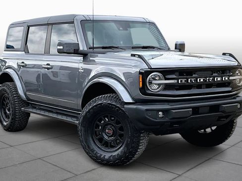 Certified 2024 Ford Bronco Outer Banks image 3