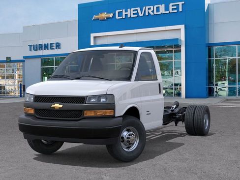New 2025 Chevrolet Express 3500 w/ Power Convenience Package RWD image 6