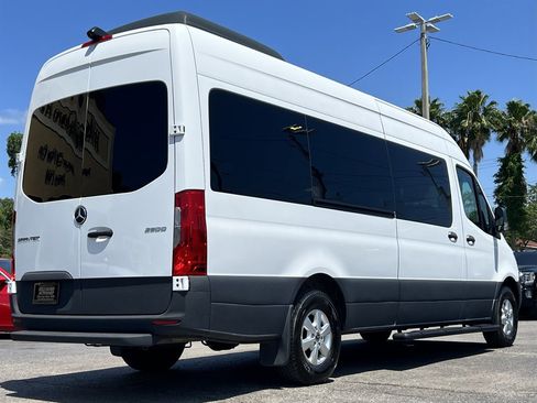 Used 2019 Mercedes-Benz Sprinter 2500 image 21