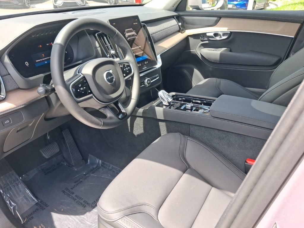 Certified 2026 Volvo XC90 B6 Plus AWD/4WD image 13