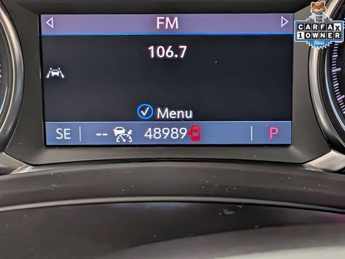 Used 2022 GMC Terrain SLT w/ Infotainment Package II AWD/4WD image 18