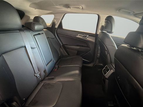 Used 2023 Kia Sportage EX FWD image 13