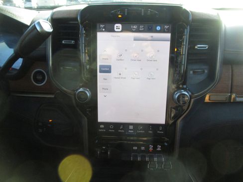 Used 2023 RAM 2500 Limited image 13