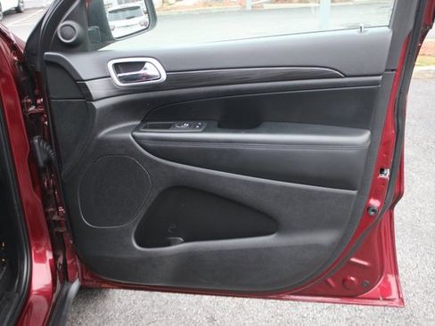 Used 2022 Jeep Grand Cherokee Laredo X image 31