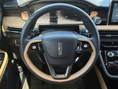 Used 2022 Lincoln Corsair Reserve w/ Luxury Package FWD image 31