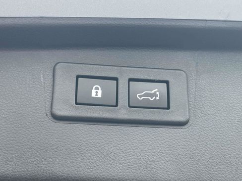 Used 2024 Subaru Outback Premium AWD/4WD image 11