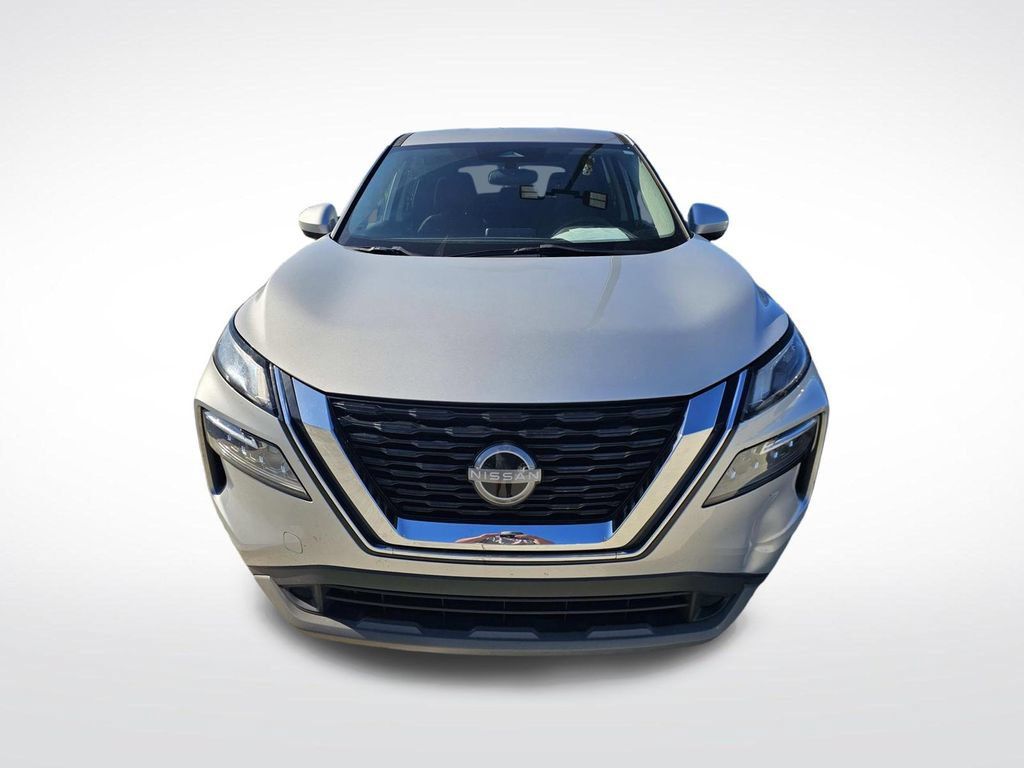 Used 2023 Nissan Rogue SV FWD image 2