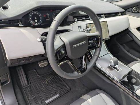 New 2026 Land Rover Range Rover Evoque Dynamic SE image 7