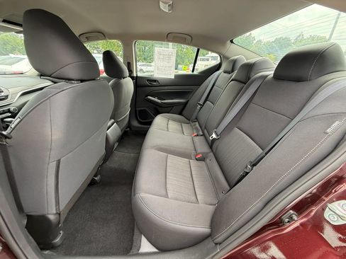 Used 2023 Nissan Altima 2.5 SV AWD/4WD image 14
