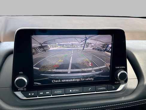 Used 2023 Nissan Rogue SV FWD image 27