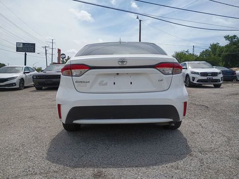 Used 2021 Toyota Corolla LE FWD image 4