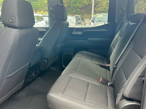 Used 2022 Chevrolet Silverado 1500 LT image 13