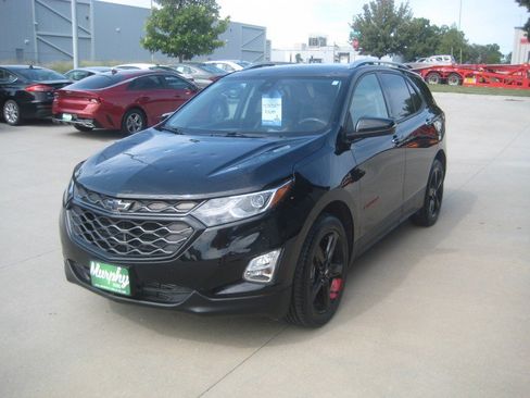 Used 2021 Chevrolet Equinox Premier w/ Redline Edition AWD/4WD image 4