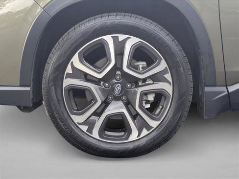 Used 2023 Subaru Ascent Touring AWD/4WD image 27