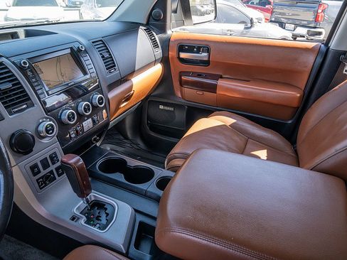 Used 2012 Toyota Sequoia Platinum image 16