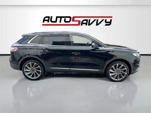 Used 2023 Lincoln Nautilus Reserve w/ Equipment Group 201A image 8