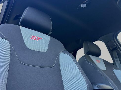 Used 2017 Ford Focus ST FWD image 15