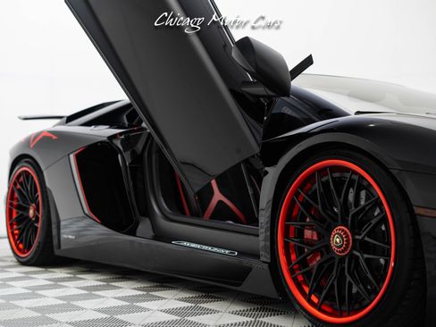 Used 2017 Lamborghini Aventador LP 750-4 Superveloce image 9