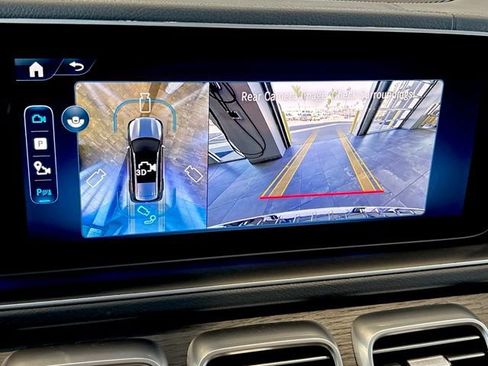 New 2026 Mercedes-Benz GLS 580 4MATIC image 21