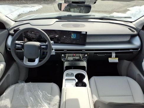 New 2026 Hyundai Ioniq 9 SEL w/ Tow & Go Package image 8