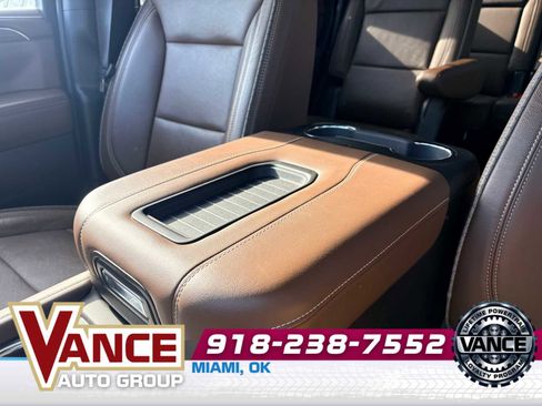 Used 2023 Chevrolet Tahoe High Country AWD/4WD image 35