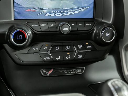 Used 2019 Chevrolet Corvette Stingray Coupe w/ Z51 1LT RWD image 27