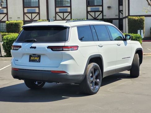 New 2026 Jeep Grand Cherokee L Limited w/ Limited Altitude Package image 4