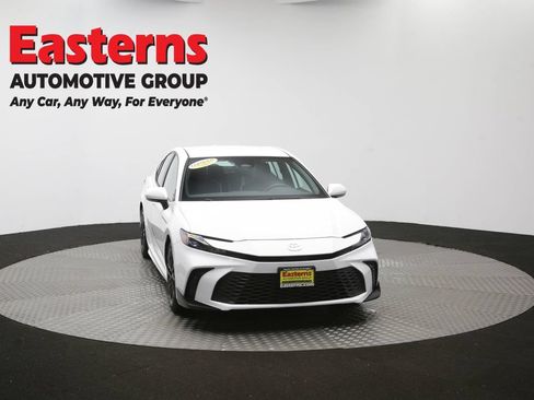 Used 2025 Toyota Camry SE FWD image 50